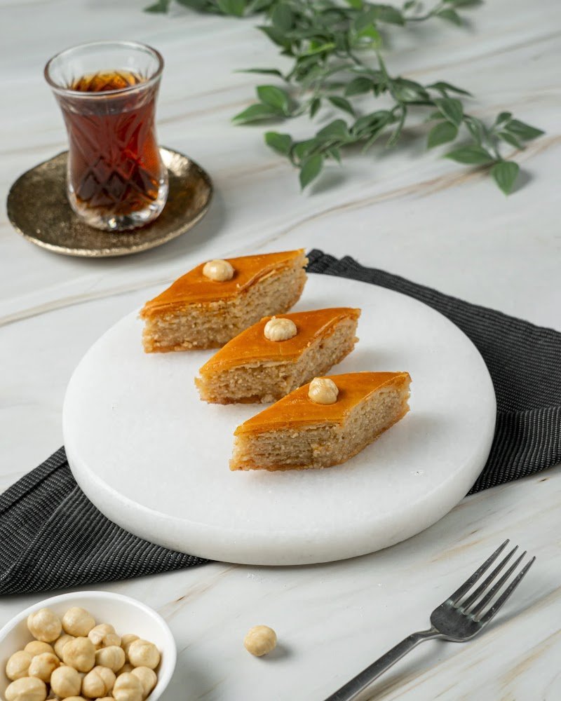 Bakı paxlavası (fındıqlı)