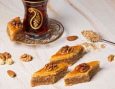 Döymə Bakı Paxlavası