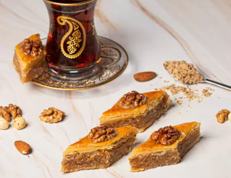 Döymə Bakı Paxlavası