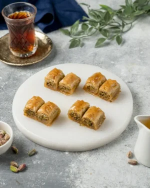 Fıstıqlı Dolma